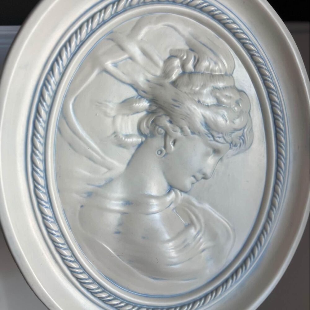Vintage Ceramic Intaglio Head Bust Blue & White Grandmillennial Academia Art